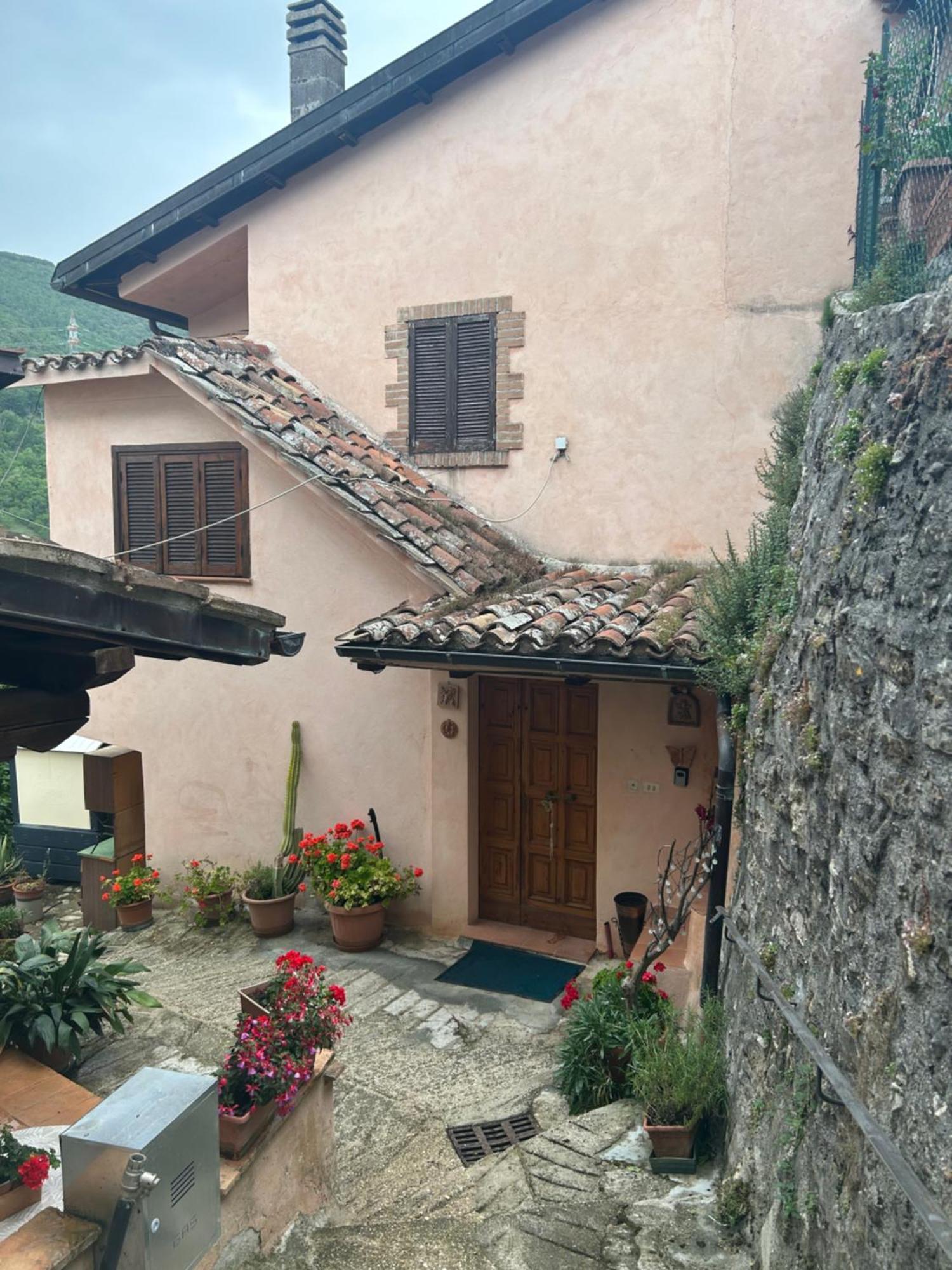 Casa Belvedere A Valle San Martino Di Spoleto Esterno foto